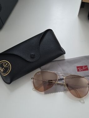 Ray-Ban Women’s Aviator Sunglasses - Gold Frame with Brown Lenses